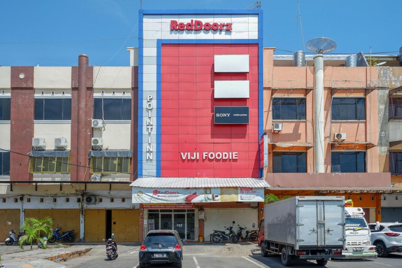 Reddoorz Plus @ Losari Makassar Exterior photo